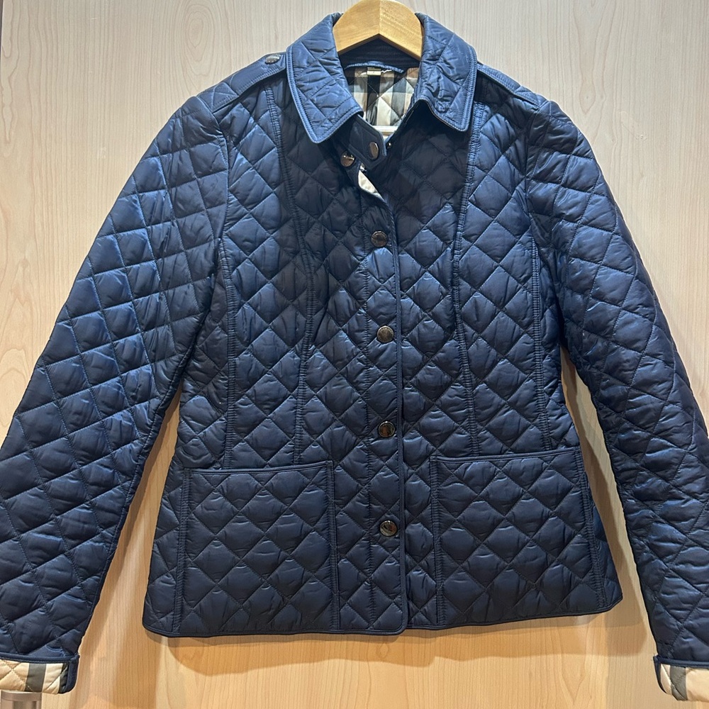 Like New Authentic Burberry Jacket!!! - image 5